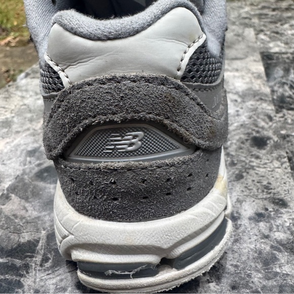 New Balance Size 1 2002R Unisex Kids Running Shoes Steel Gray  Athletic Sneakers - Picture 15 of 16